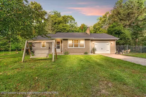 540 S Waverly Rd, Eaton Rapids, MI 48827