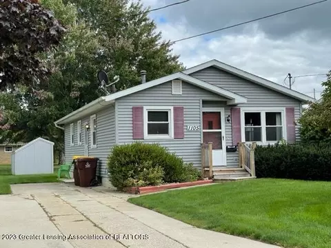 1105 S Clinton Ave, Saint Johns, MI 48879