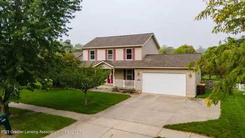 1103 Hawks Rdg, Grand Ledge, MI 48837