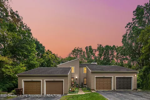 5636 Deville Ct, East Lansing, MI 48823