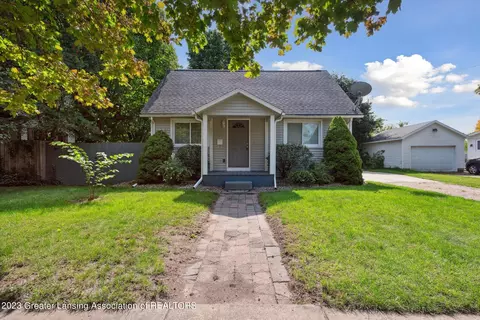 220 Union St, Grand Ledge, MI 48837