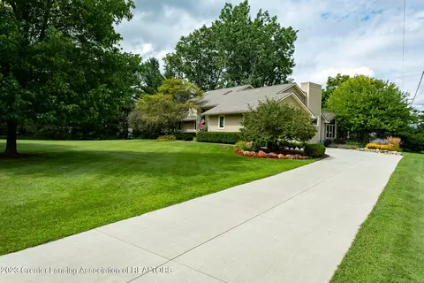 85 Damon Rd, Haslett, MI 48840 photo 8