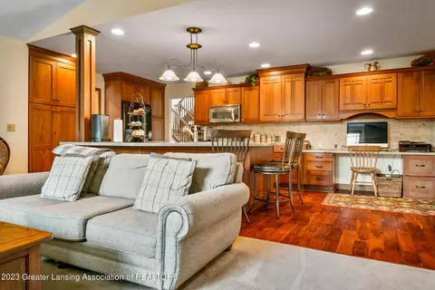 85 Damon Rd, Haslett, MI 48840 photo 18