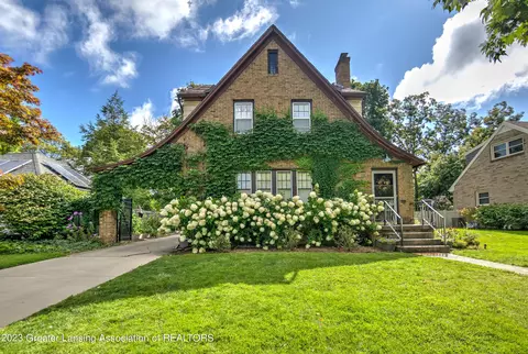 368 Kensington Rd, East Lansing, MI 48823