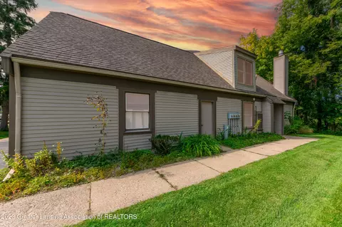 1790 Nemoke Trl #105, Haslett, MI 48840