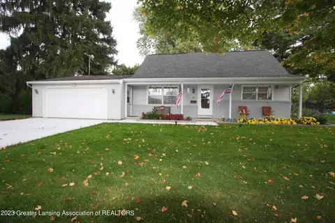 437 Green, Grand Ledge, MI 48837