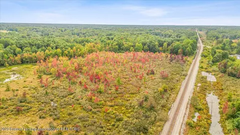 6260 Green Rd, Haslett, MI 48840 photo 33