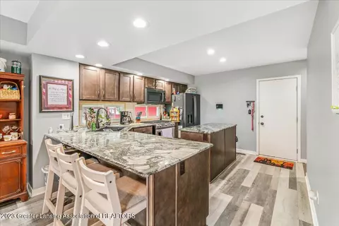6260 Green Rd, Haslett, MI 48840 photo 11