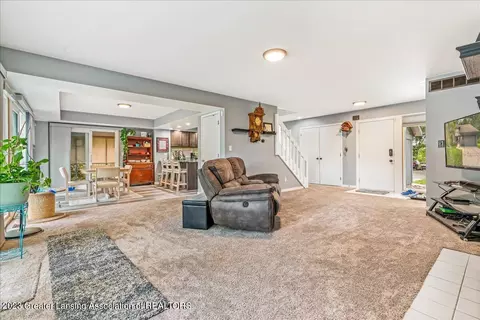 6260 Green Rd, Haslett, MI 48840 photo 6