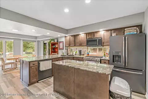 6260 Green Rd, Haslett, MI 48840 photo 12