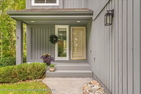 6260 Green Rd, Haslett, MI 48840 photo 3