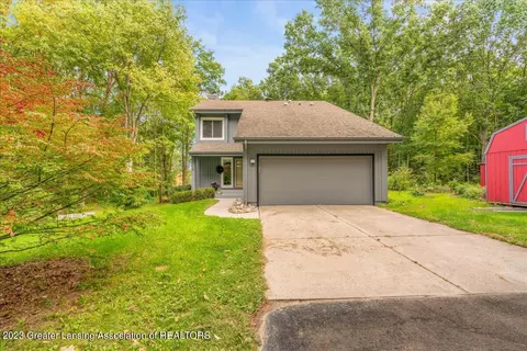 6260 Green Rd, Haslett, MI 48840 photo 2