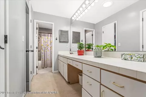 6260 Green Rd, Haslett, MI 48840 photo 18