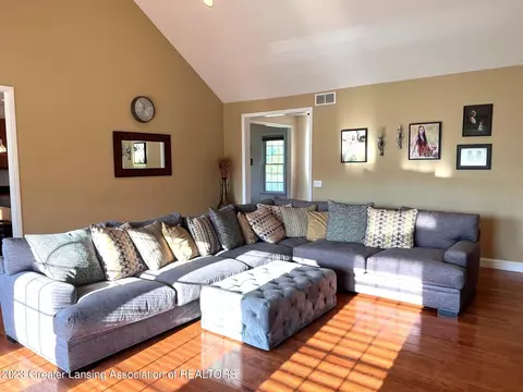 14502 S State Rd, Perry, MI 48872 photo 5