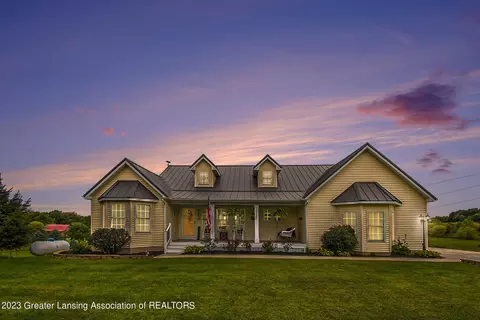 8800 W Kinsel Hwy, Vermontville, MI 49096