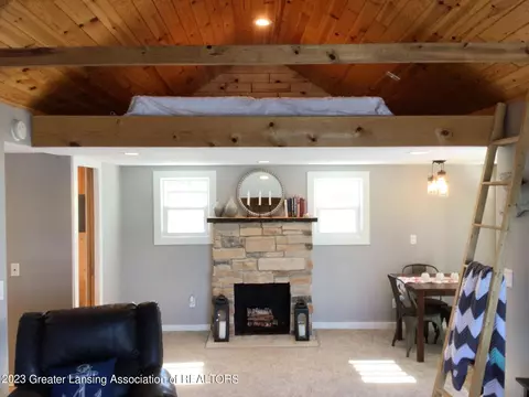 2724 Lakeside Dr, Stanton, MI 48888 photo 4
