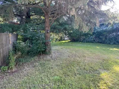 8004 N Welling Rd, Eureka, MI 48833 photo 3