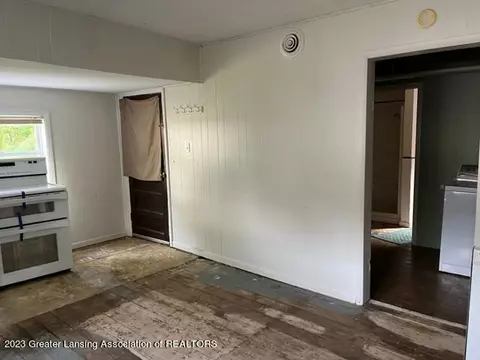8004 N Welling Rd, Eureka, MI 48833 photo 13