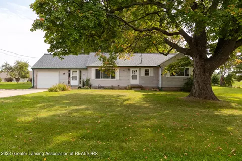 8021 W Willow Hwy, Grand Ledge, MI 48837