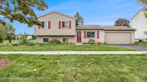 164 Coyote Ct, Pinckney, MI 48169
