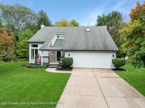 2390 Tiffany Ln, Holt, MI 48842