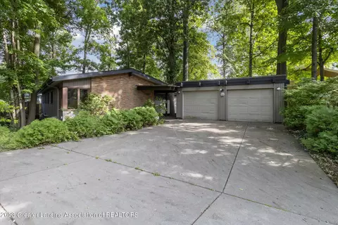 2801 Norwich Rd, Lansing, MI 48911