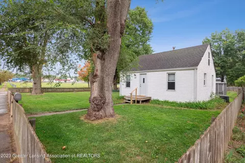 607 Vernon Ave, Lansing, MI 48910