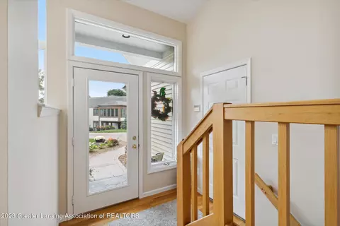6919 Springtree Ln, Lansing, MI 48917 photo 4