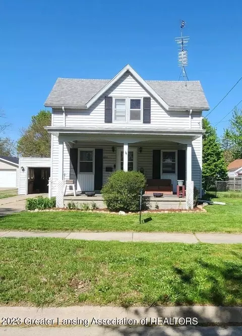 622 S Sheldon St, Charlotte, MI 48813