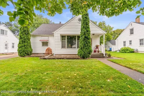 1008 N Verlinden Ave, Lansing, MI 48915
