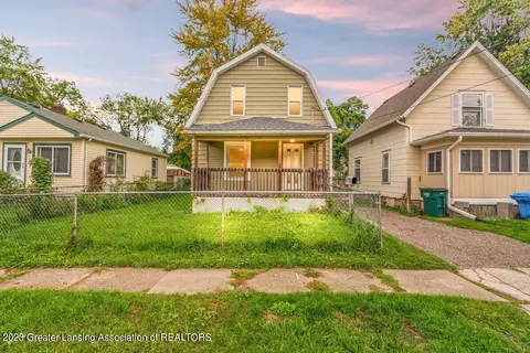 1023 Persons Ct, Lansing, MI 48906