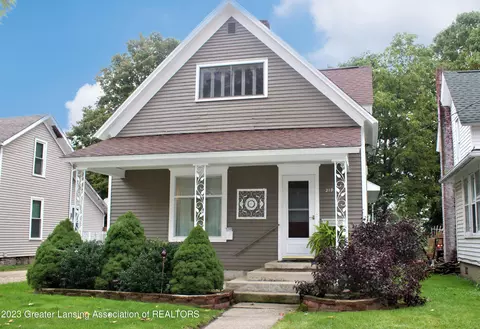 219 Prairie St, Charlotte, MI 48813