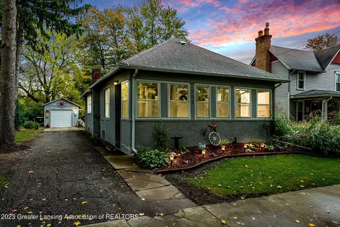 205 S Swegles St, Saint Johns, MI 48879
