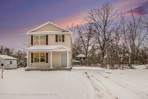 352 N Grinnell St, Jackson, MI 49202