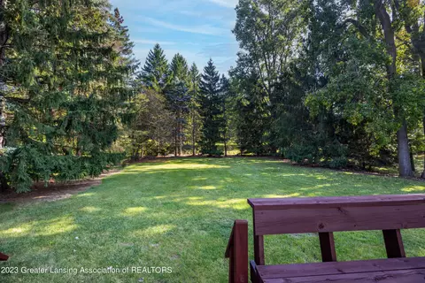 1225 Sandhill Dr, Dewitt, MI 48820 photo 3