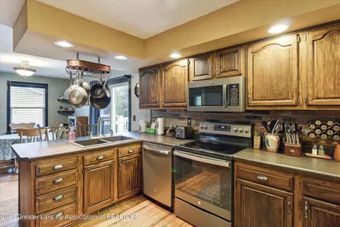 13422 Jennifer Dr, Perry, MI 48872 photo 12