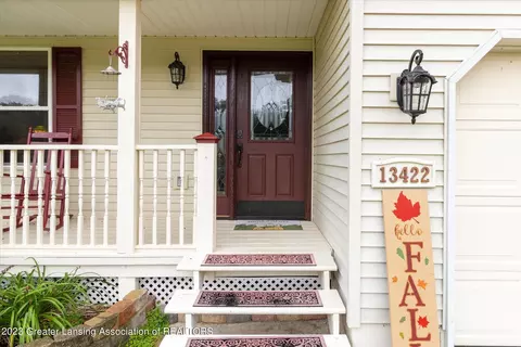 13422 Jennifer Dr, Perry, MI 48872 photo 3