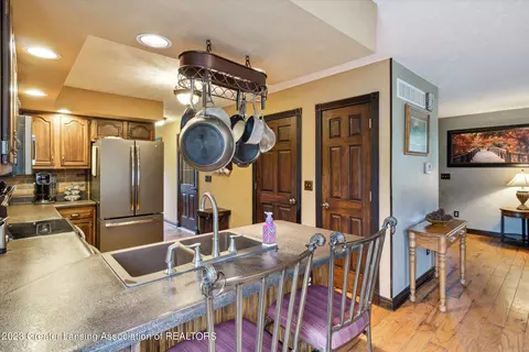 13422 Jennifer Dr, Perry, MI 48872 photo 10