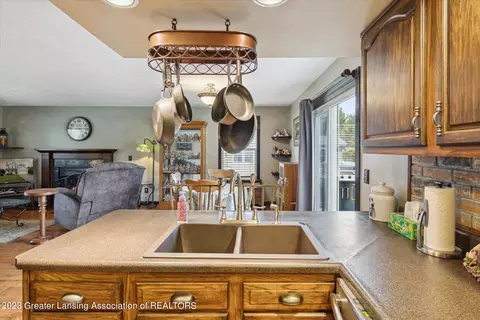 13422 Jennifer Dr, Perry, MI 48872 photo 13