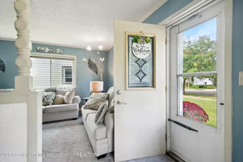 326 Everettdale Ave, Lansing, MI 48910 photo 6