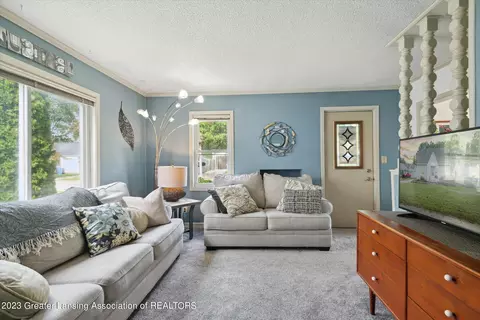 326 Everettdale Ave, Lansing, MI 48910 photo 8