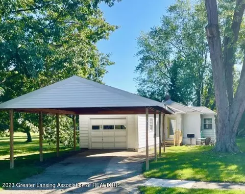 740 Emily Ave, Lansing, MI 48910