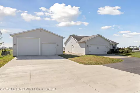 1880 E Townsend Rd, Saint Johns, MI 48879