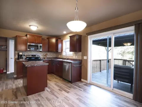 5614 Bittern Dr, Holt, MI 48842 photo 5