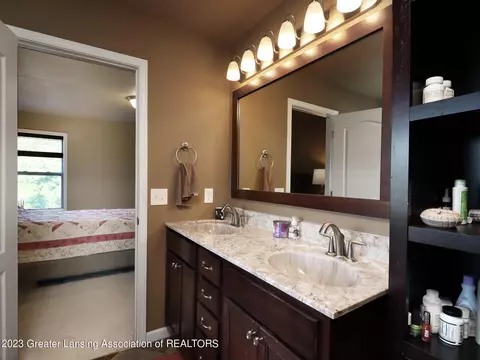 5614 Bittern Dr, Holt, MI 48842 photo 14