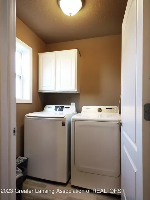 5614 Bittern Dr, Holt, MI 48842 photo 9