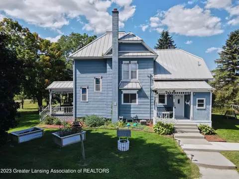 105 E Columbia Rd, Mason, MI 48854 photo 2
