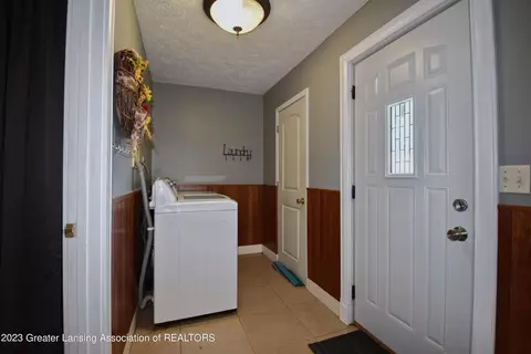 105 E Columbia Rd, Mason, MI 48854 photo 20