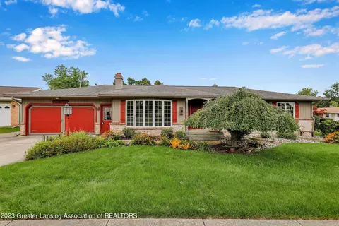 3523 Pickwick Pl, Lansing, MI 48917