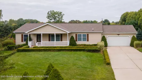 4822 State Rd, Leslie, MI 49251